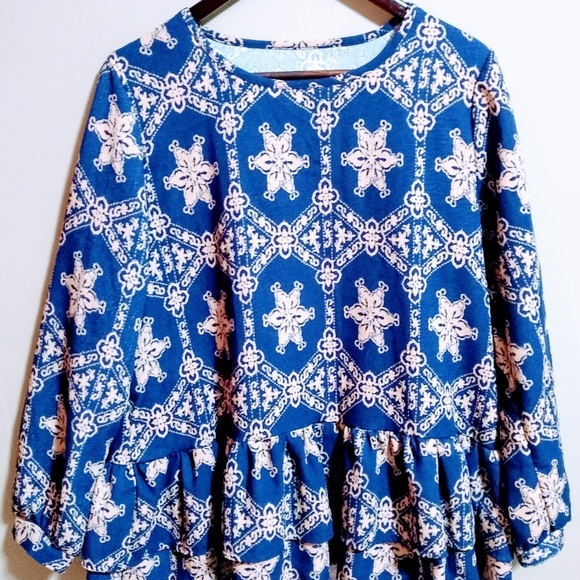Women Clothing - Picture 1 of 1